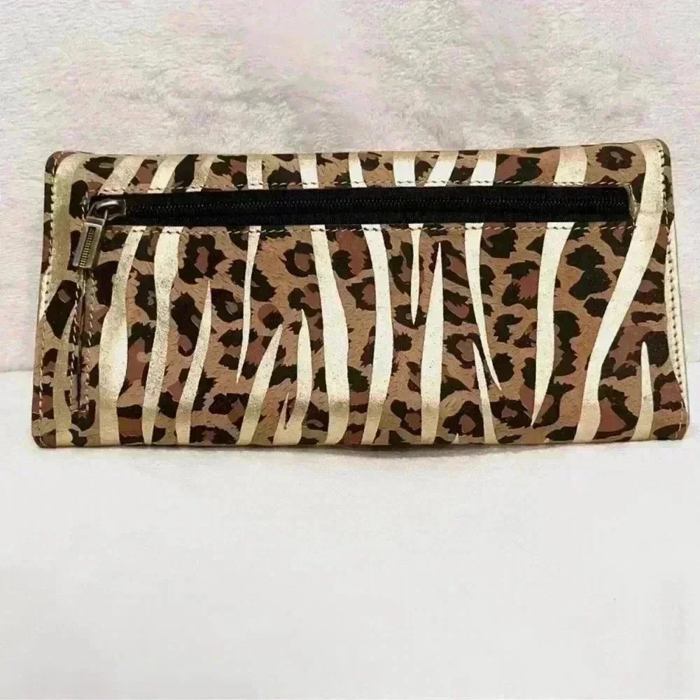 The Find Animal Tote w/Wallet - Picture 9 of 11